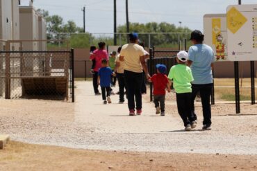 Family Walks With Kids in Indianapolis Indiana