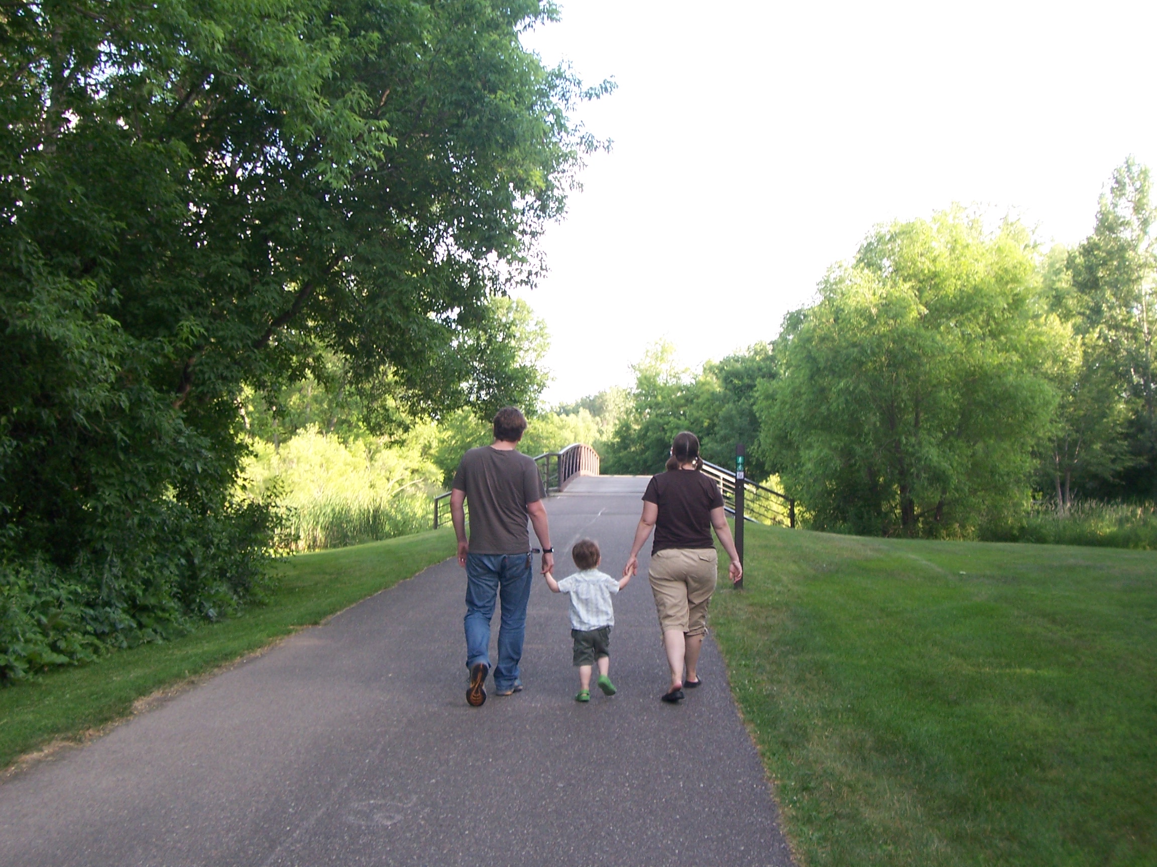 Family Walks With Kids in Plymouth Minnesota