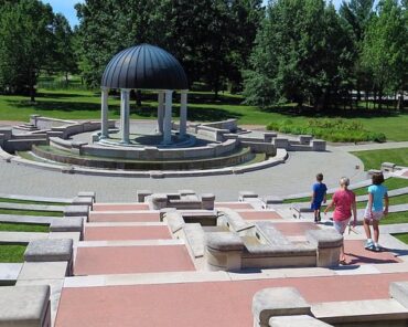 Free Attractions in Carmel Indiana