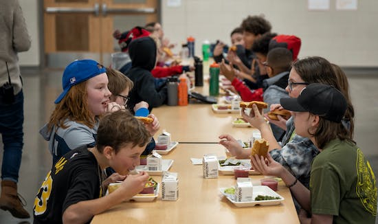 Free eating place for kids in Brooklyn Park Minnesota