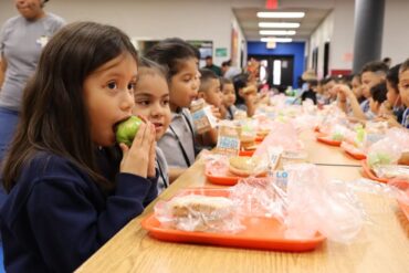 Free eating place for kids in Cicero Illinois