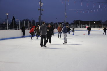 Ice Skating in Cicero Illinois