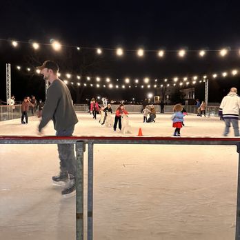 Ice Skating in Newport News Virginia