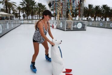 Ice Skating in Poinciana Florida