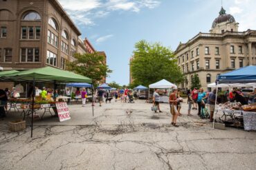 Markets in Bloomington Illinois