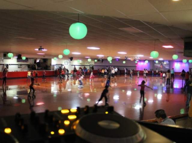 Roller Skating in Aurora Illinois