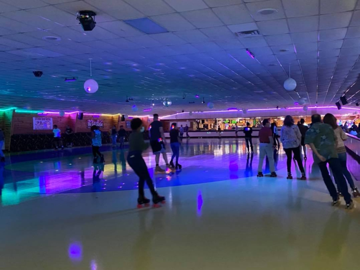 Experience the Best Roller Skating Fun in Springfield Illinois – Hello ...