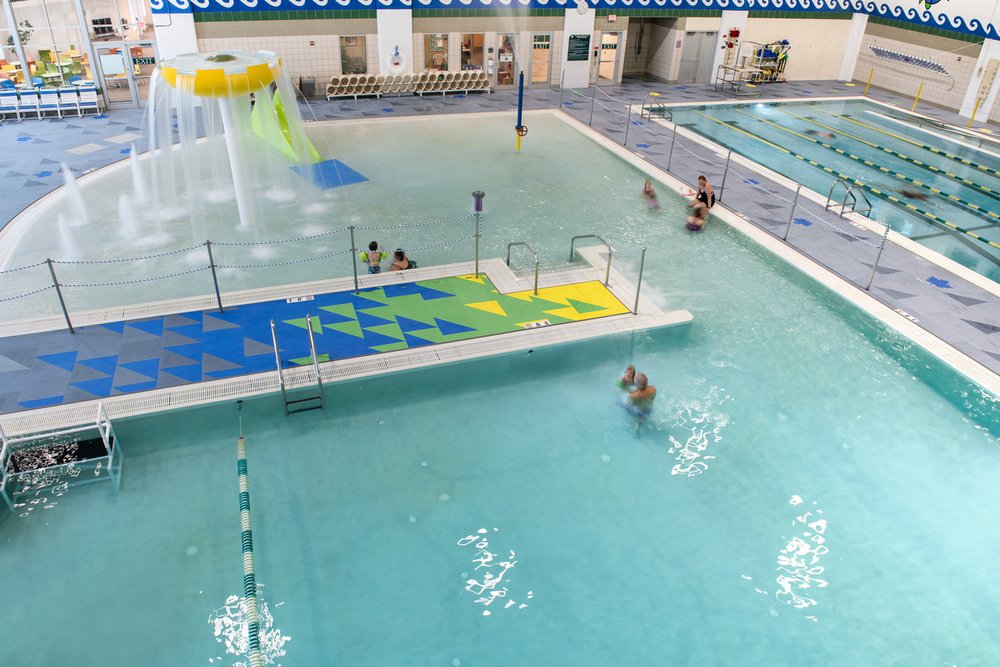 Swimming Pools and Aquatic Centres in Maple Grove Minnesota