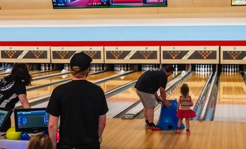 Ten Pin Bowling in Arlington Heights Illinois