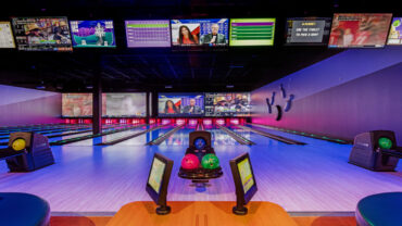 Ten Pin Bowling in Jacksonville Florida