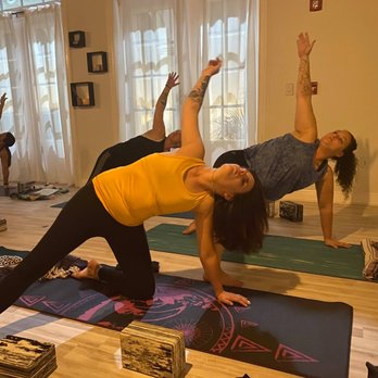 Experience the Ultimate Yoga Classes in Riverview, Florida