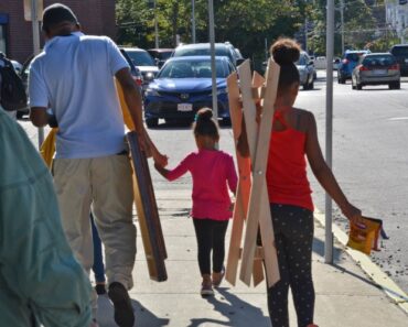 Family Walks With Kids in Lawrence Massachusetts