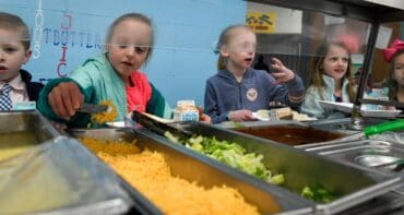 Free eating place for kids in Evansville Indiana