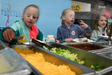 Free eating place for kids in Evansville Indiana