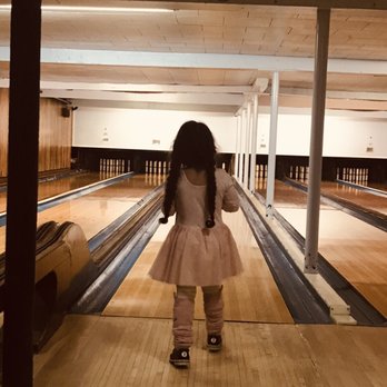 Ten Pin Bowling in Framingham Massachusetts